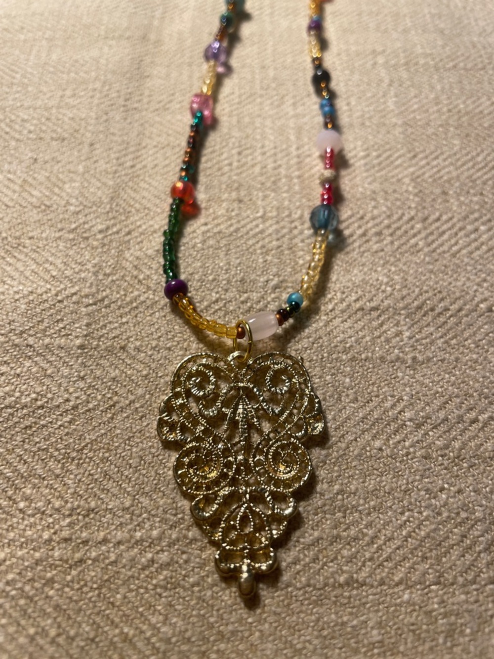 Gold Filigree Pendant Beaded Necklace - Multicolour 17.5” - Picture 3 of 4